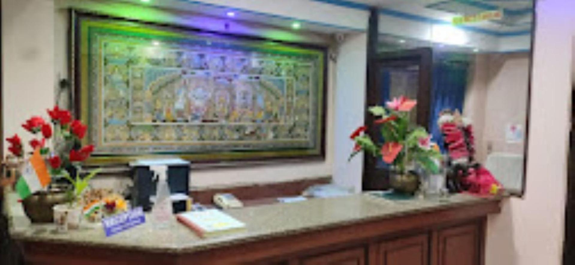 Hotel Blue Wheel,Bhuvanesvar Kültér fotó